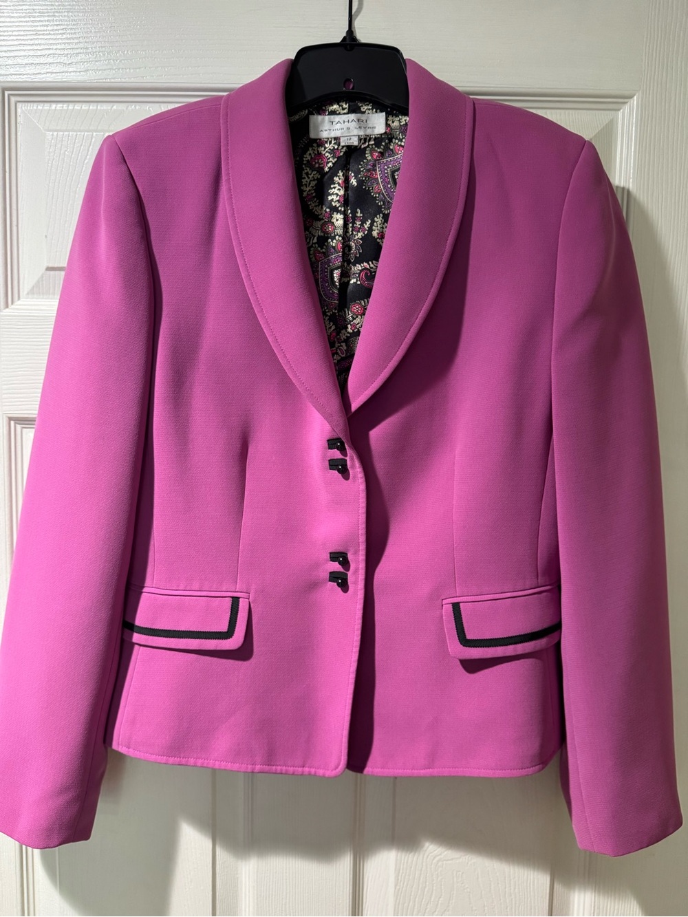 Tahari Arthur S. Levine Pink Blazer Size 12 Black Trim Paisley Lined